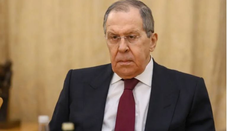 Rusia do të kufizojë vizat për qytetarët nga “vendet jomiqësore”, në listë edhe Shqipëria