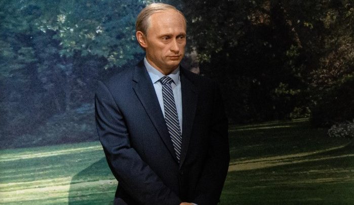 Muzeu francez heq statujën prej dylli të Vladimir Putin
