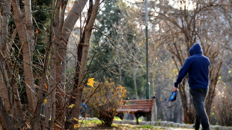 Vazhdon i ftohti në vend, si parashikohet moti sot