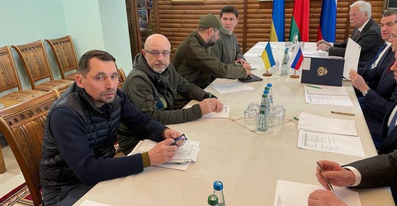 Nisin bisedimet mes delegacioneve ruse dhe ukrainase, pikat që përmban axhenda