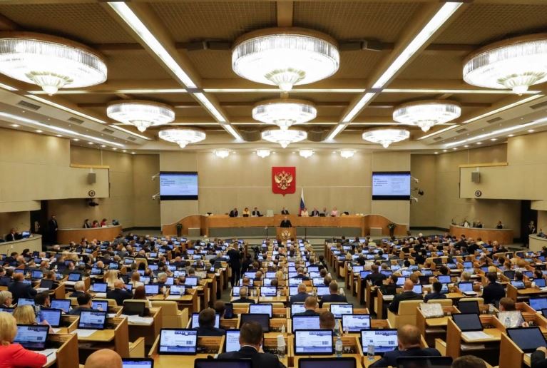 Putin forcon kontrollin mbi mediat, dënime deri në 10 vite burg për lajme të rreme për luftën