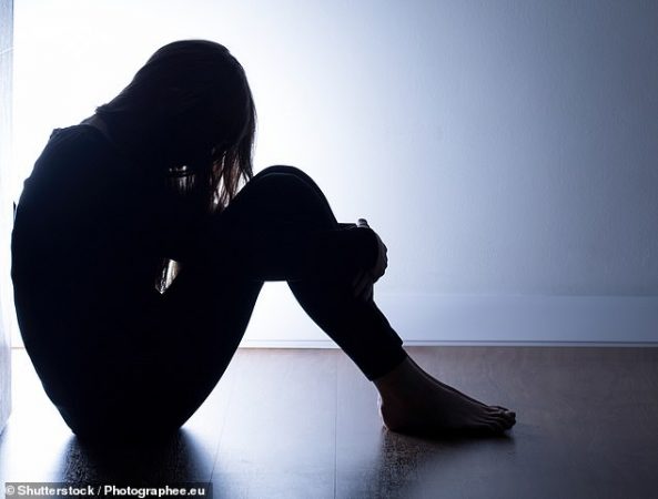 Abuzoi seksualisht me minorenen, arrestohet 21-vjeçari (EMRI)