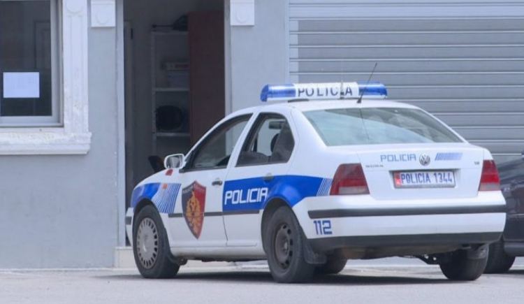 Në kërkim për vjedhje, hajduti në Tiranë i bën rezistencë policisë, qëllon me armë