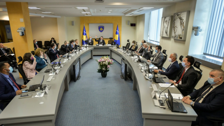 Qeveria e Kosovës zgjeron paketën e sanksioneve ndaj Rusisë