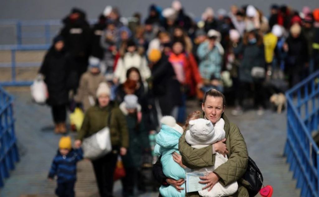 Lufta Rusi-Ukrainë/ 351 refugjatë ukrainas strehohen në Shqipëri