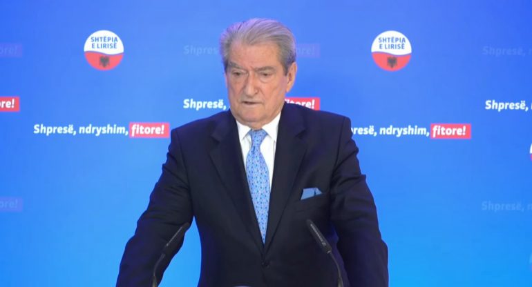 Ish-kryeministri Berisha paralajmëron: Kjo duhet të jetë pranvera e protestave të mëdha!