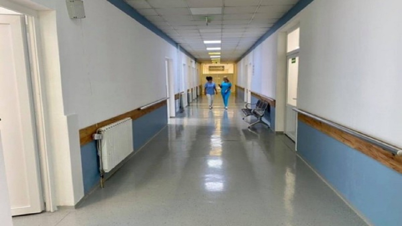 Të plagosurit në aksidentin e autobusit në Kosovë, mes tyre gra shtatzëna dhe fëmijë