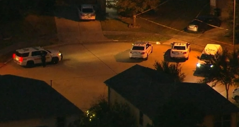 Qëllohet me breshëri plumbash brenda shtëpisë në Majemi, vdes në vend 36-vjeçarja/ Motra “dëshmitare e horrorit”: La 4 fëmijë, e pashë shtrirë…