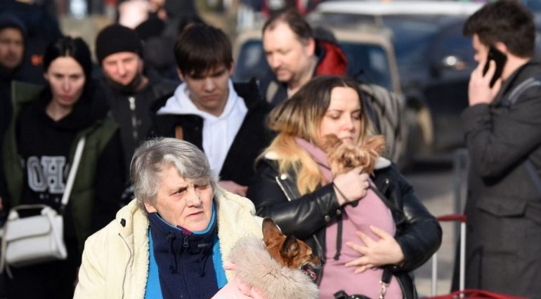 Ukraina 13 ditë nën pushtimin rus, OKB kërkon korridore të sigurta për civilët