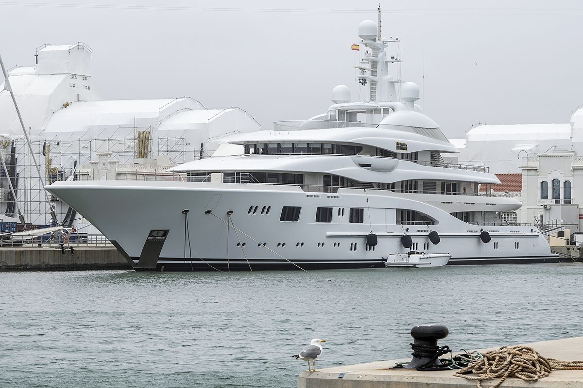 Bllokohen 14 jahte ruse, ndalohen të largohen nga Holanda