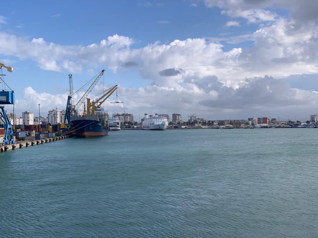 Rreth 20 mijë tonë mallra përpunohen në portin e Durrësit