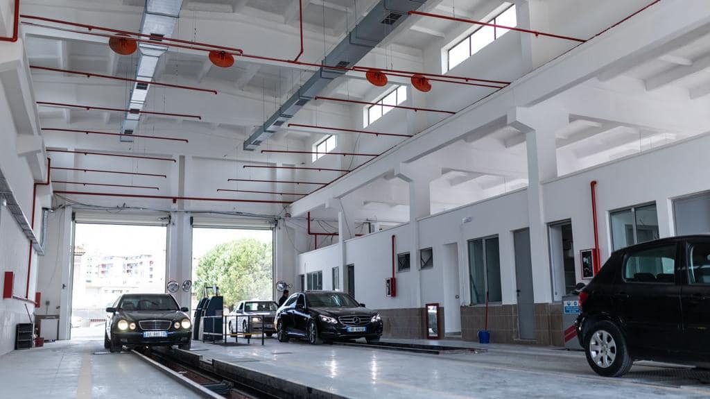 Ndryshimet në shërbimet e transportit rrugor, Rama: Deri dje i grabisnin ata që sot bërtasin “Kapeni hajdutin!”