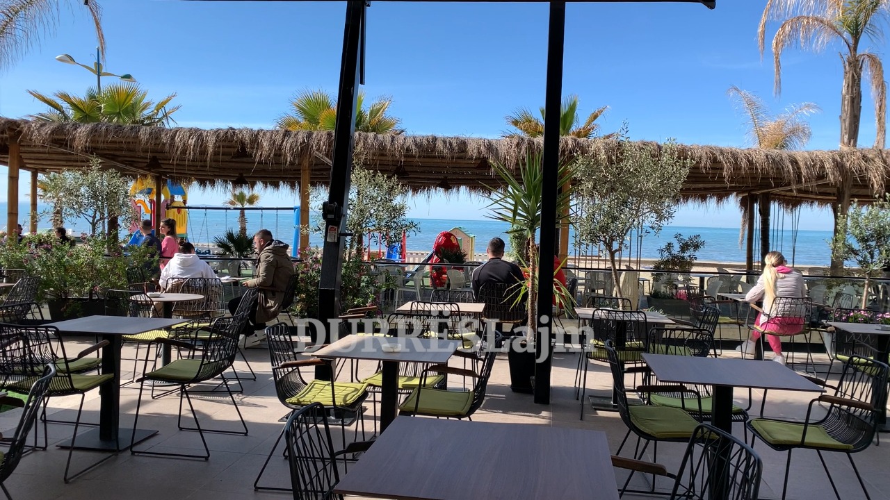 Si do të jetë ky sezon turistik në Durrës? Rritja e çmimeve penalizon operatorët turistikë (VIDEO)