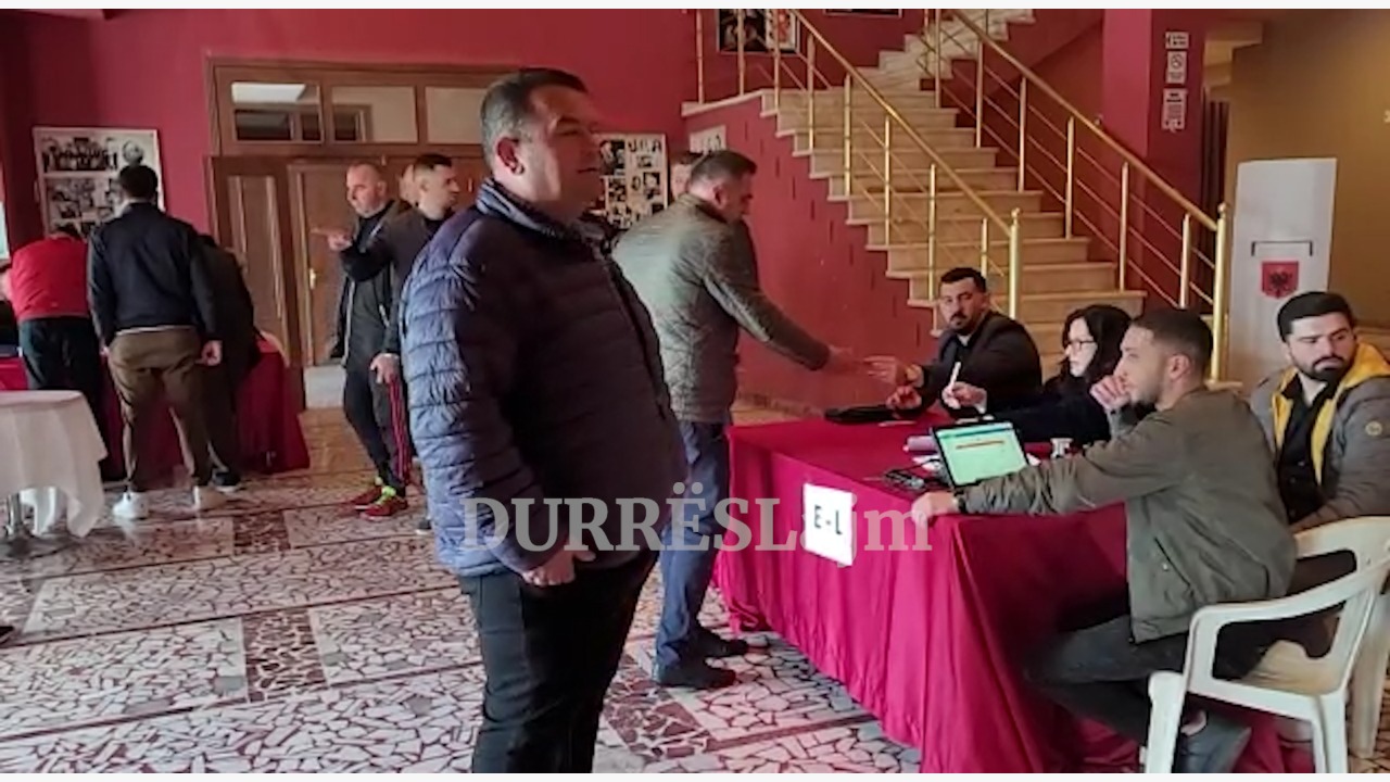 Nis procesi i votimit për zgjedhjen e kreut të ri të PD Durrës (VIDEO)