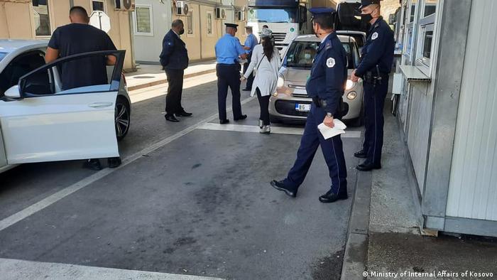 Marrëveshja duhet të arrihet deri nesër/ Serbia dhe Kosova diskutojnë në Bruksel për targat