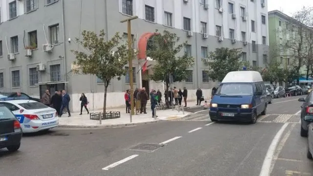 Fshehu të ardhurat, Gjykata e Durrësit lë të lirë kambistin