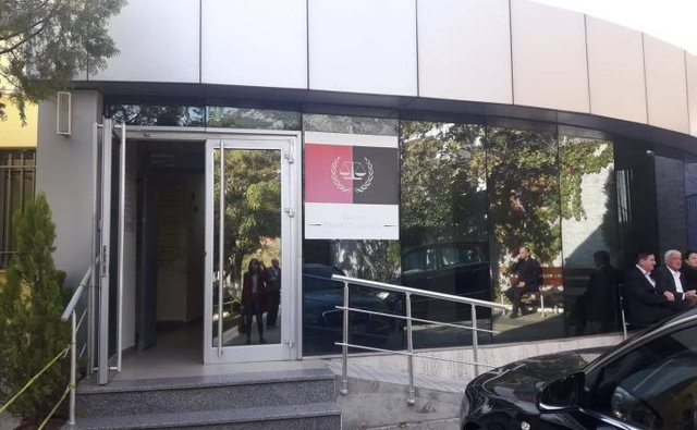 Zhduket sekretarja e Gjykatës, Policia nis kërkimet pas denoncimit të familjarëve