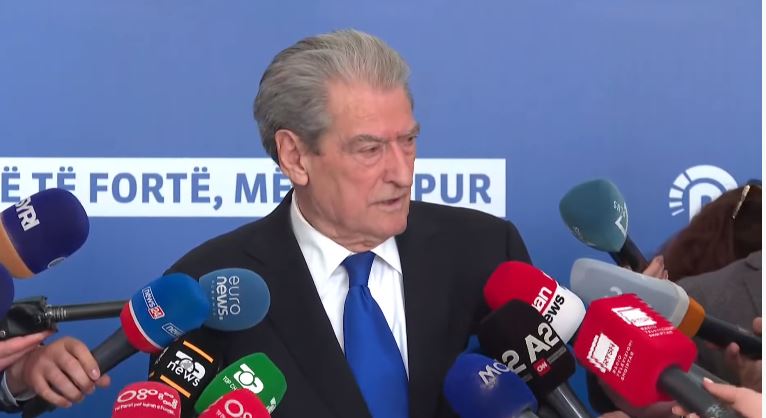 A rrezikon PD të shpallet non grata me ju në krye? Berisha: As guvernatorja, as Zeusi Rama nuk do kenë më…