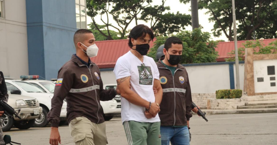 U maskua si tregtar frutash/ Ndër më të kërkuarit nga Interpoli, arrestohet shqiptari në Ekuador