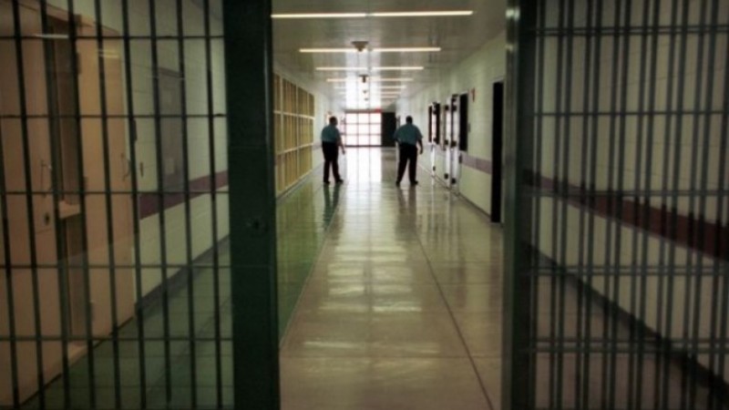 Vdes në spital i dënuari për vrasje (EMRI)