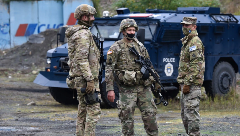 KFOR: Të përmbahemi nga veprimet që përshkallëzojnë tensione në veri