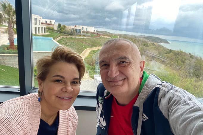 Kryemadhi poston fotot me presidentin Meta: Nga Llogaraja në Kep të Rodonit! E rëndësishme është mënyra si i jetojmë vitet