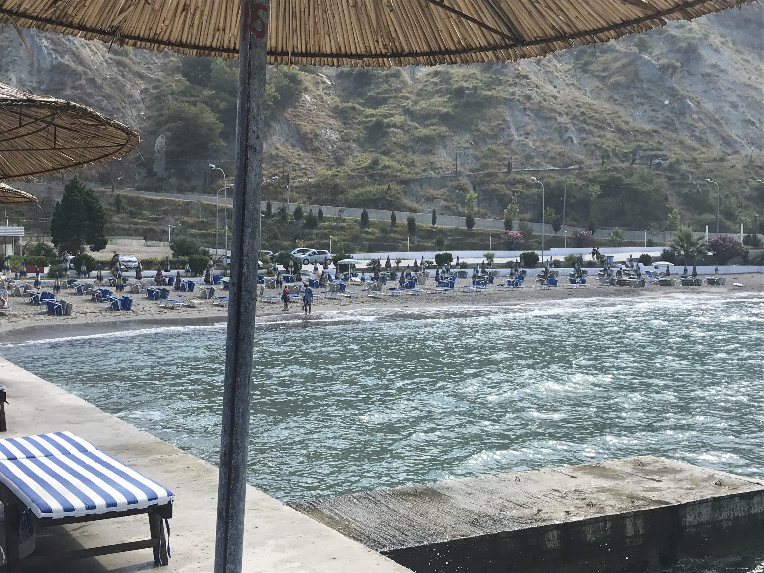 Punonjësit e huaj rrisin kostot e ofertës turistike në Durrës