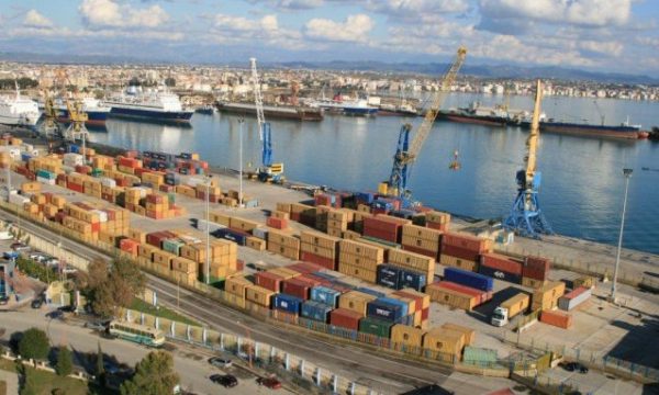 LAJM I FUNDIT/ U përplas me një vinç, humb jetën punonjësi i terminalit në portin e Durrësit