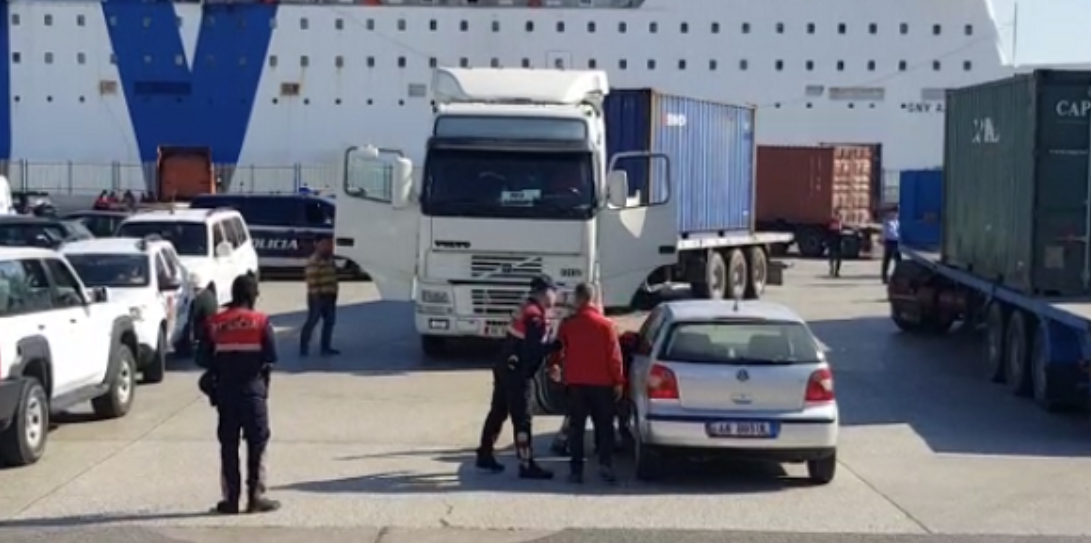 Arrestohen 6 turq në Durrës, në kërkim bullgari që i pajisi me dokumente false