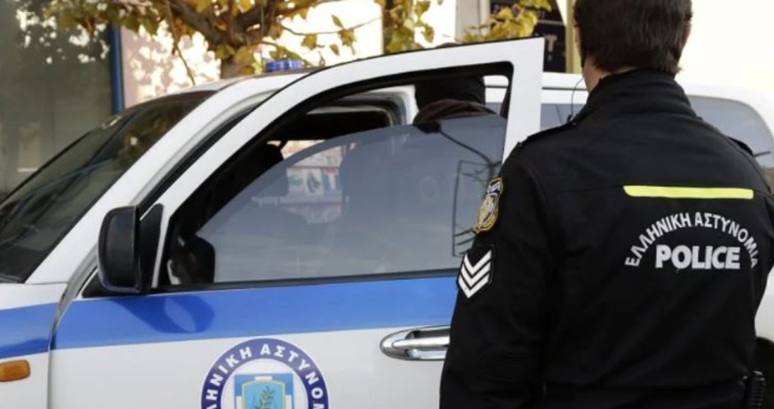 Policia gjen 19 mijë foto pornografike fëmijësh në celularin e 42-vjeçarit