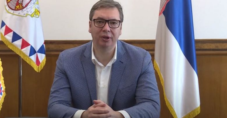 Serbia u pajis me armë nga Kina, Vuçiç: Për të sulmuar Kosovën nuk na duhen raketa, por spraj mushkonjash