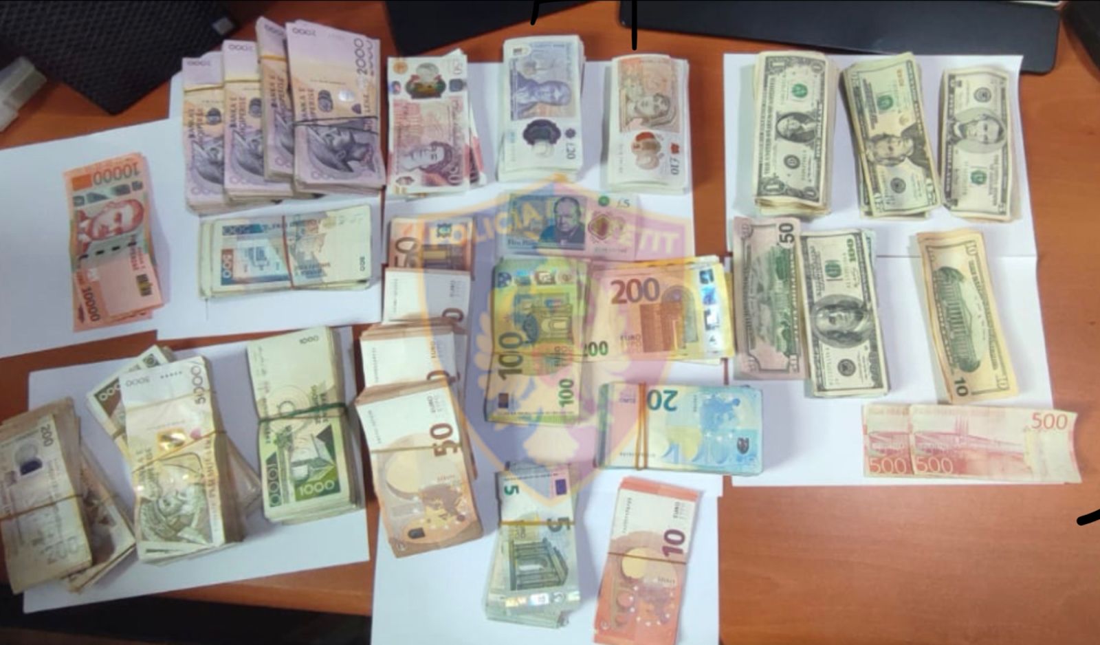 Sekuestrohen miliona lekë në Durrës, arrestohet 60-vjeçari (EMRI)