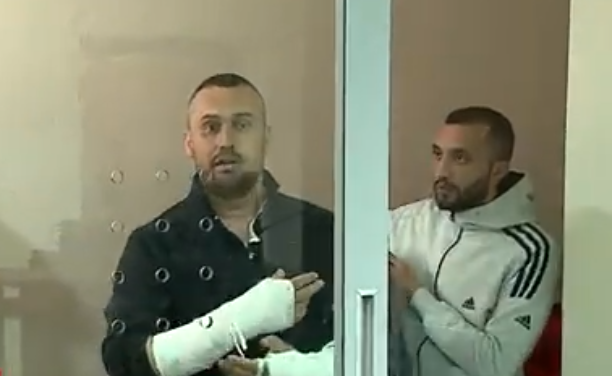 “Policët më thyhen duart”, u arrestua i dehur pas festës. Gjykata e liroi