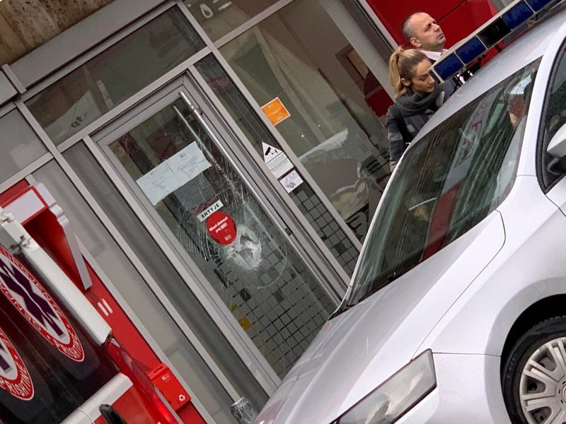 Grabitet banka në Kosovë, tre persona të armatosur terrorizuan qytetarët