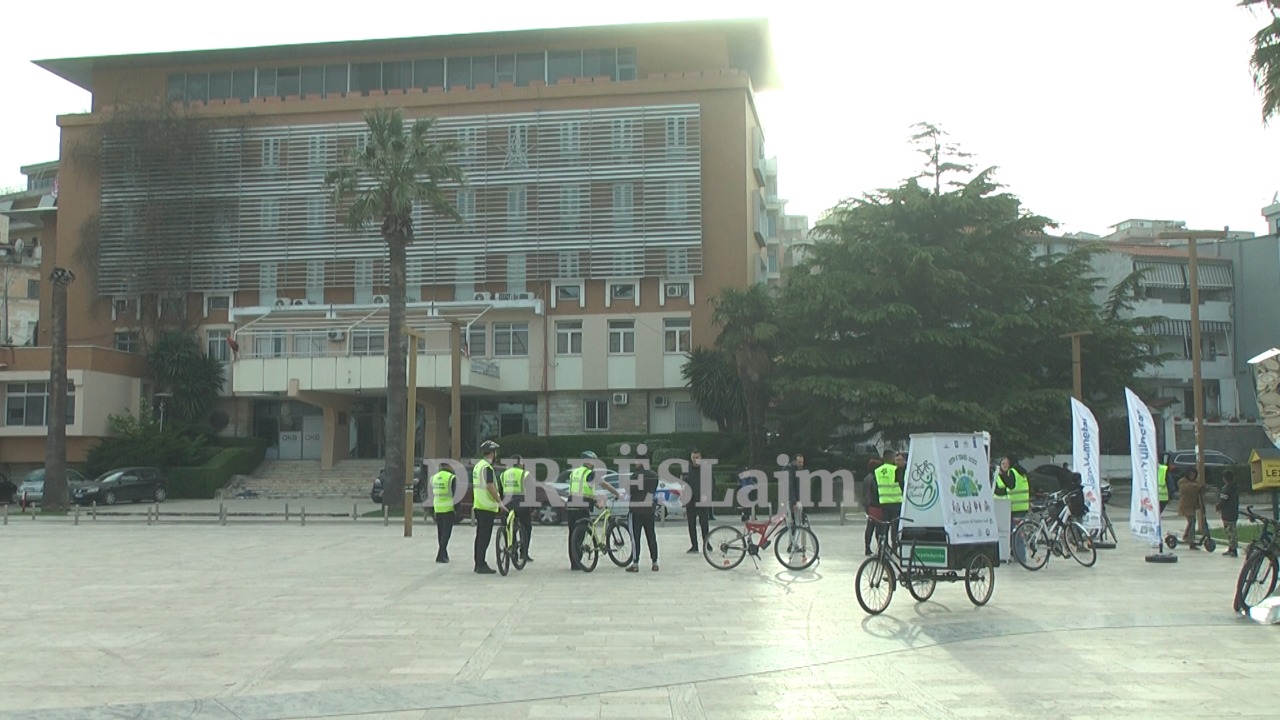 Dita e Tokës, aktivitete ndërgjegjësuese në Durrës (VIDEO)