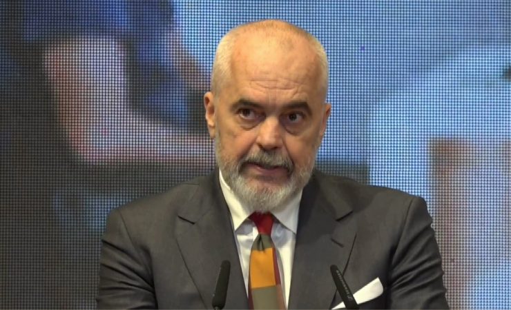 Rama jep lajmin: Brenda vitit të ardhshëm në telefonat e çdo shqiptari `Siri` do flasë edhe shqip