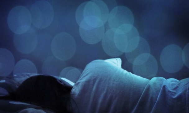 Shihni gjithmonë të njëjtin person në ëndërr, çfarë kuptimi ka?