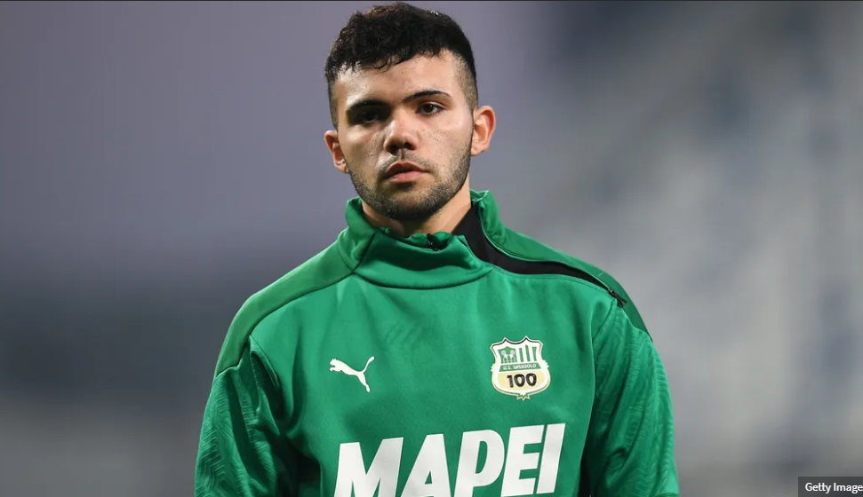 Futbollisti i Sassuolos dënohet me 14 muaj burg për trafik armësh