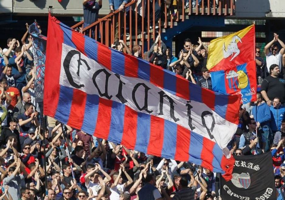 I mbytur në borxhe, klubi i njohur italian shpall falimentin