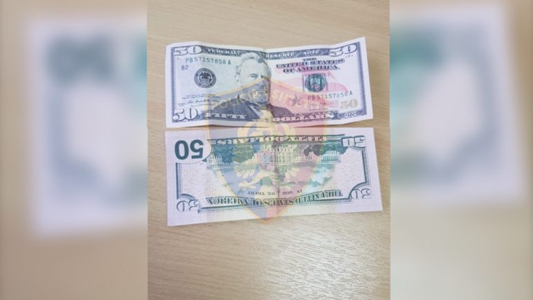 Hidhte në treg kartëmonedha të falsifikuara, arrestohet 23-vjeçari (Emri)