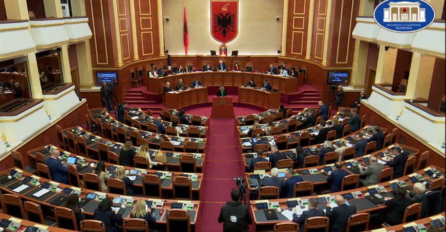 Rama sfidon Tabakun: Sapo të shkoj në shtëpi do pi ujë nga çezma, do e hedh në TikTok