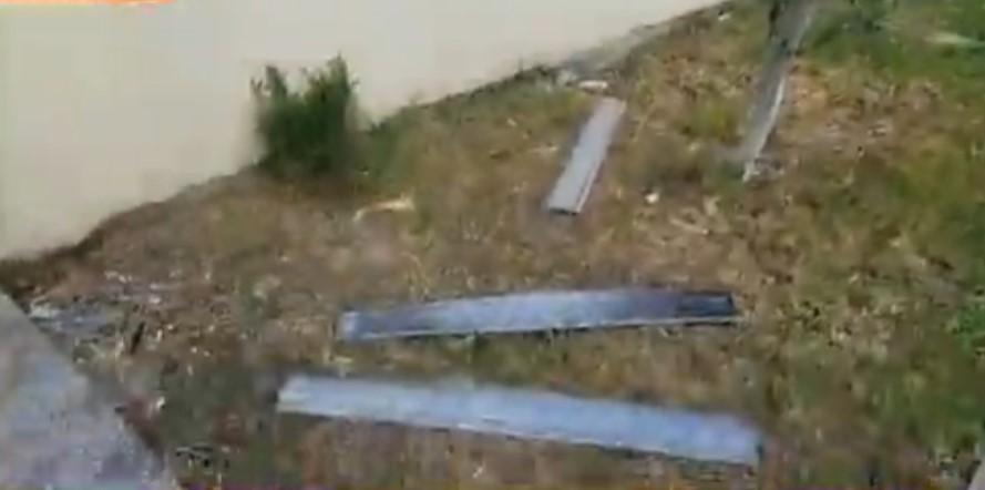 Shpërthim me lëndë plasëse në derën e biznesit të policit në Durrës, u hodh nga një makinë në ecje