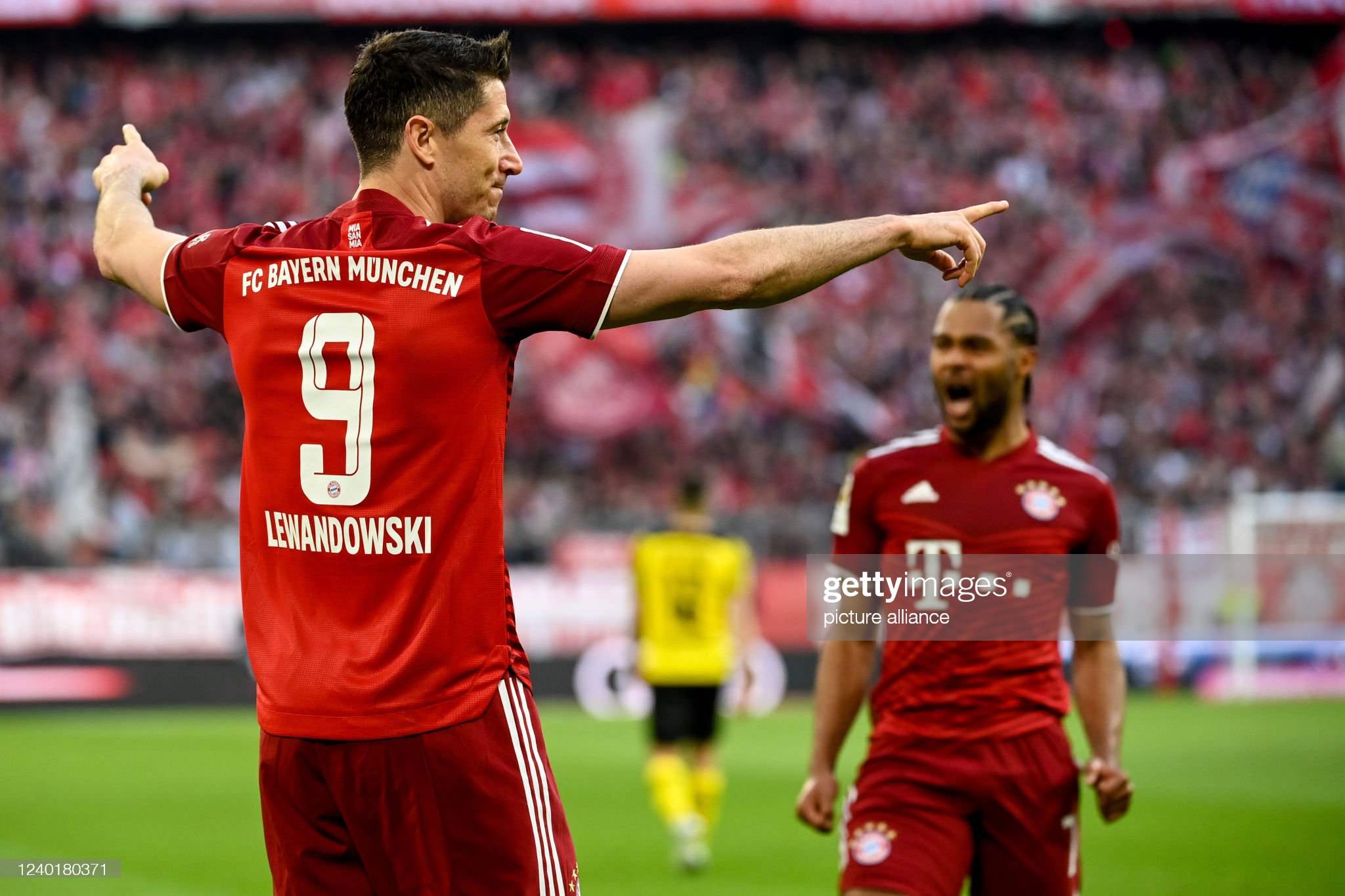 Levandovski gati të ulë rrogën vetëm për të shkuar te Barcelona