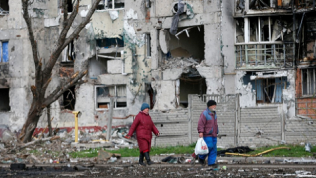 Zyrtarët ukrainas: Rusia rifillon sulmin në Mariupol, godet me raketa në Odesa