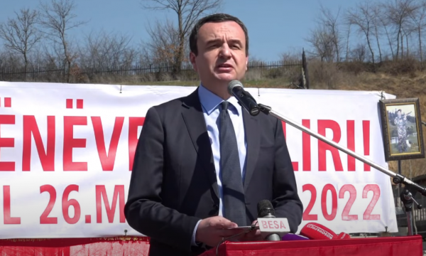 Qeveria e Kosovës jep 100 euro për punonjësit, pensionistët dhe studentët