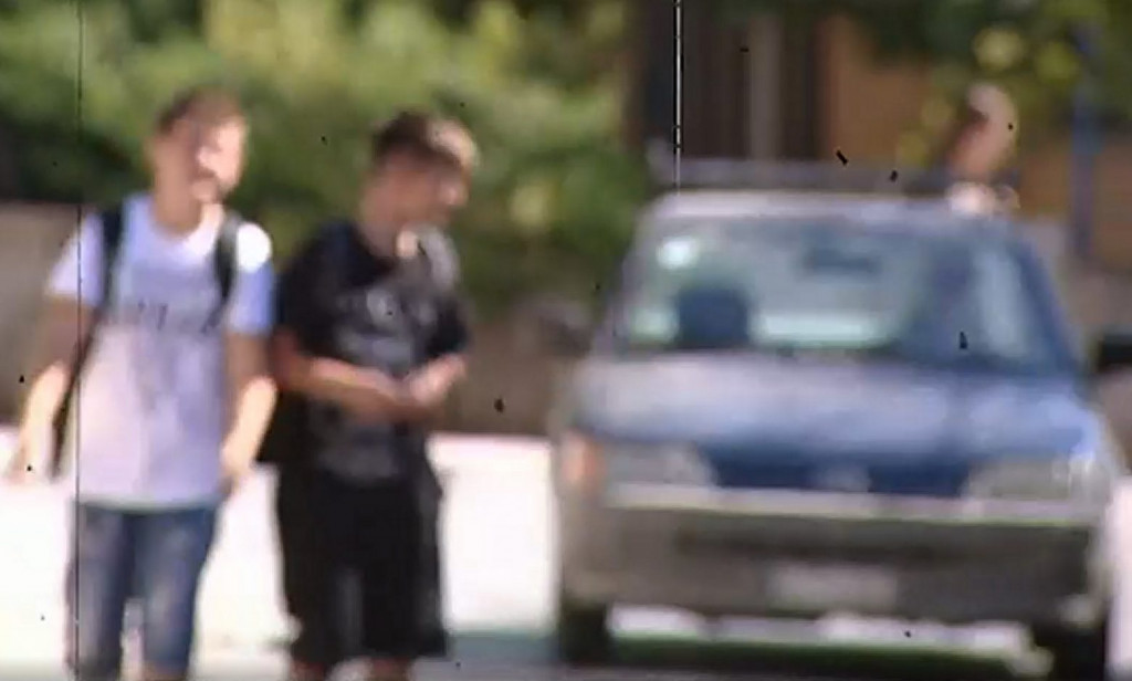 “Jetimorja e ferrit” në mes të Athinës, djemtë 7-11 vjeç në raporte intime me njëri-tjetrin në sy të stafit