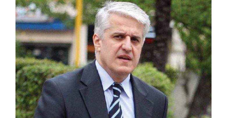 Arrestimi i Alqi Bllakos, Pandeli Majko pranon mandatin e deputetit