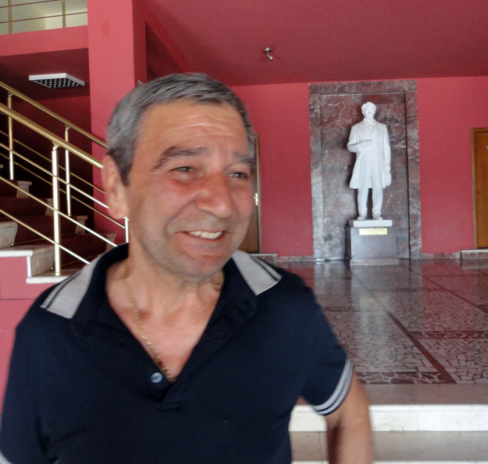 Bashkëshortët Deçolli, 20 vjet kontribut për artin në Durrës