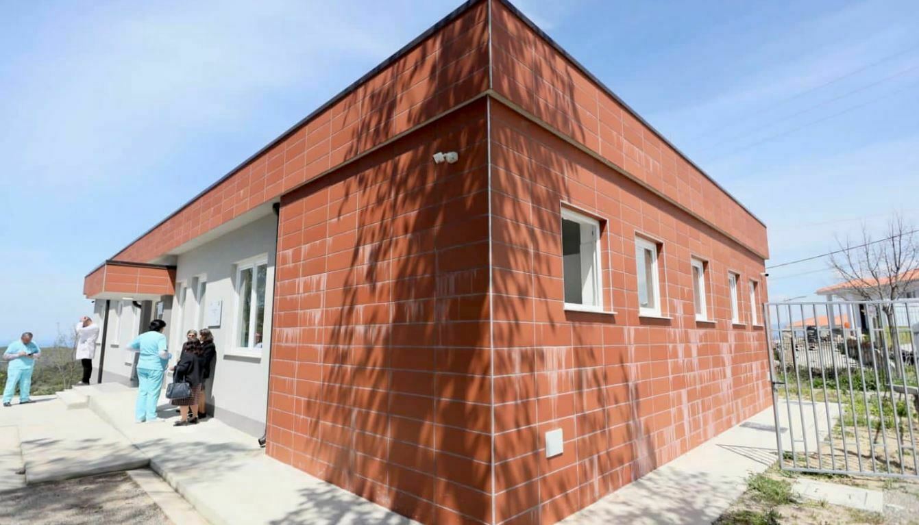 Rama shpërndan pamjet nga qendra shëndetësore e Ishmit: Nga rrënojat e tërmetit me standardet më të mira