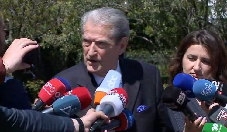 Berisha “zbulon” pse Basha s’shkoi në SHBA: Diaspora ka gënjyer që i kanë dhënë nga 10 mijë dollarë!